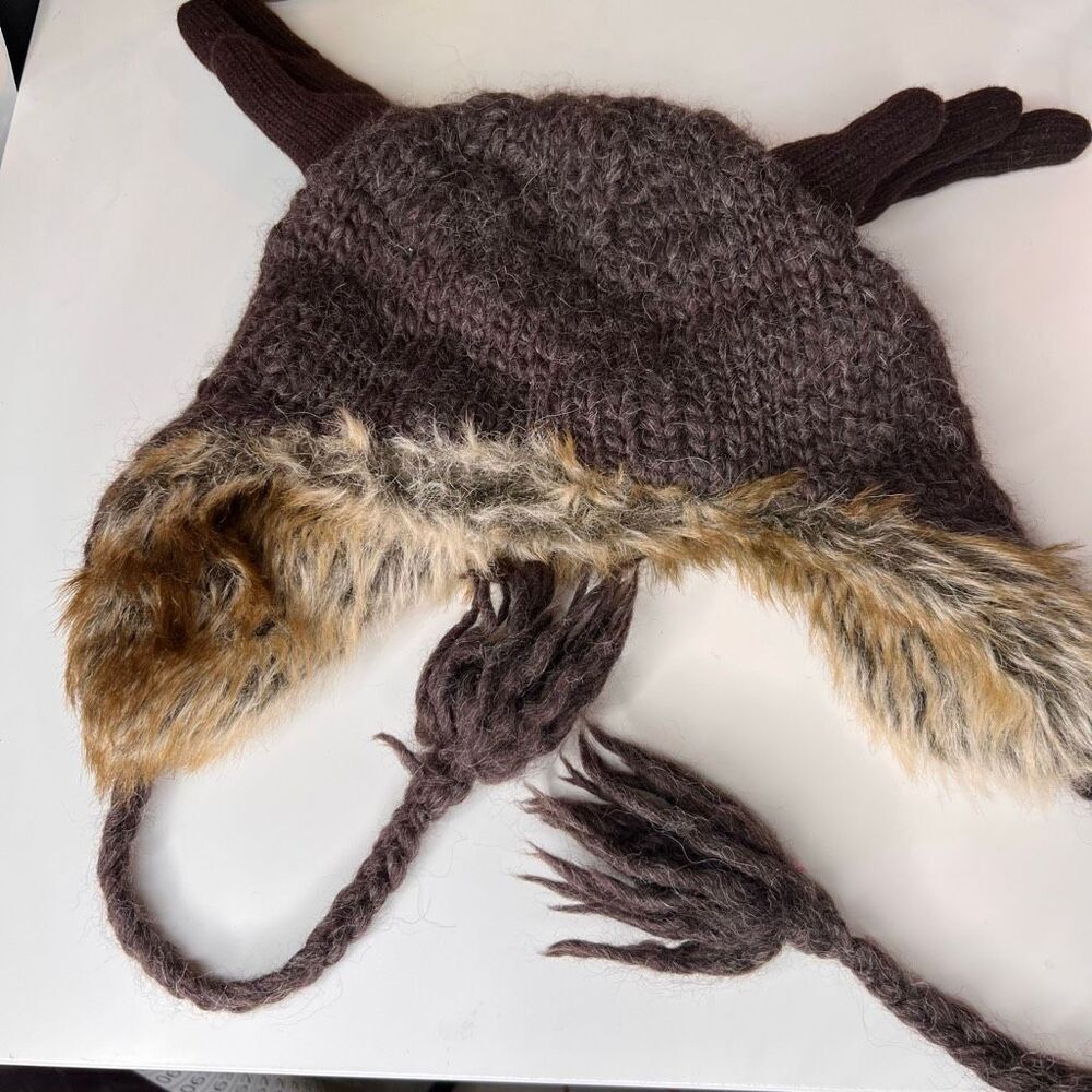 Rare Y2K American Eagle Trapper Hat with antlers Horns Knit Wool Faux Fur